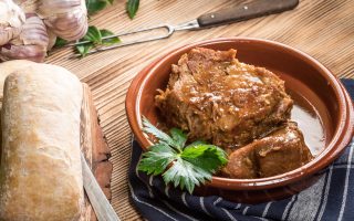 Brasato al vino rosso