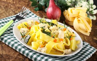 Pasta zucchine e tonno