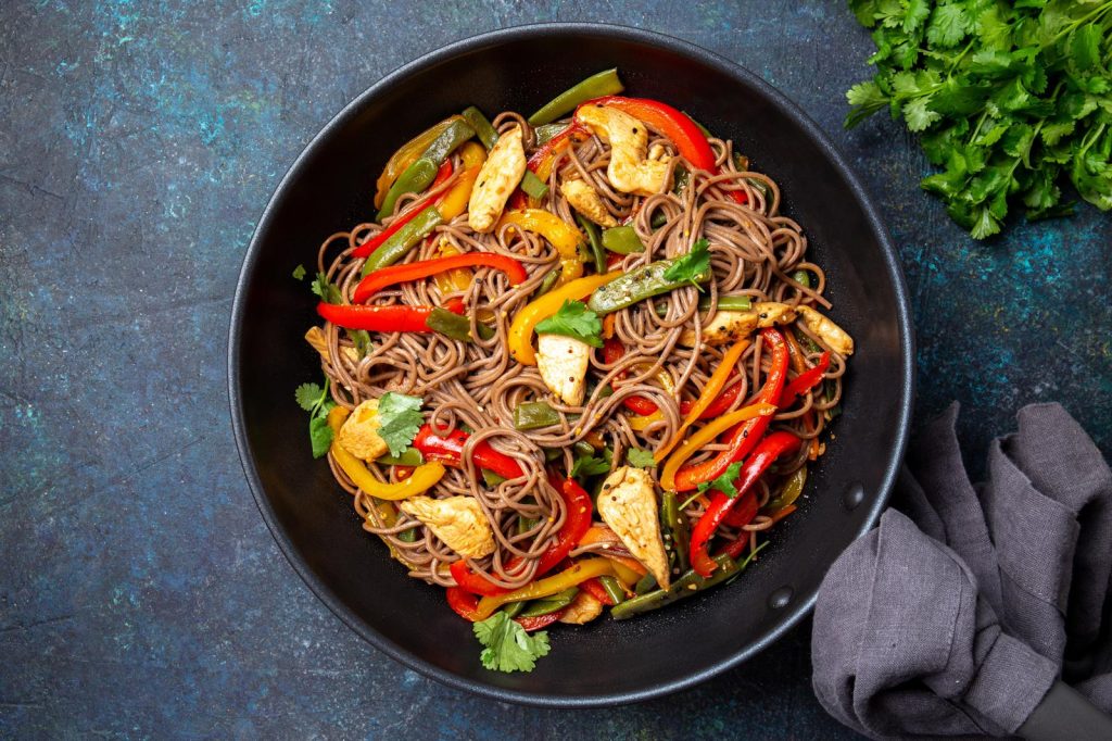Spaghetti di soia con verdure