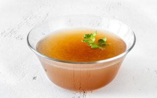 Brodo di cappone