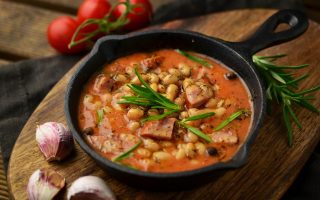 Fagioli al sugo