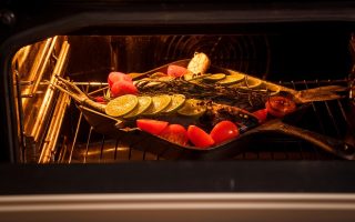 Orata al forno con pomodorini