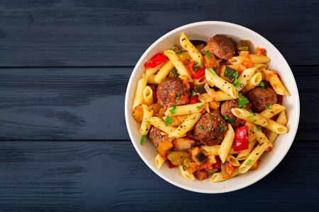Pasta con melanzane e pomodorini