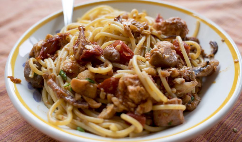 Pasta con pesce spada e melanzane