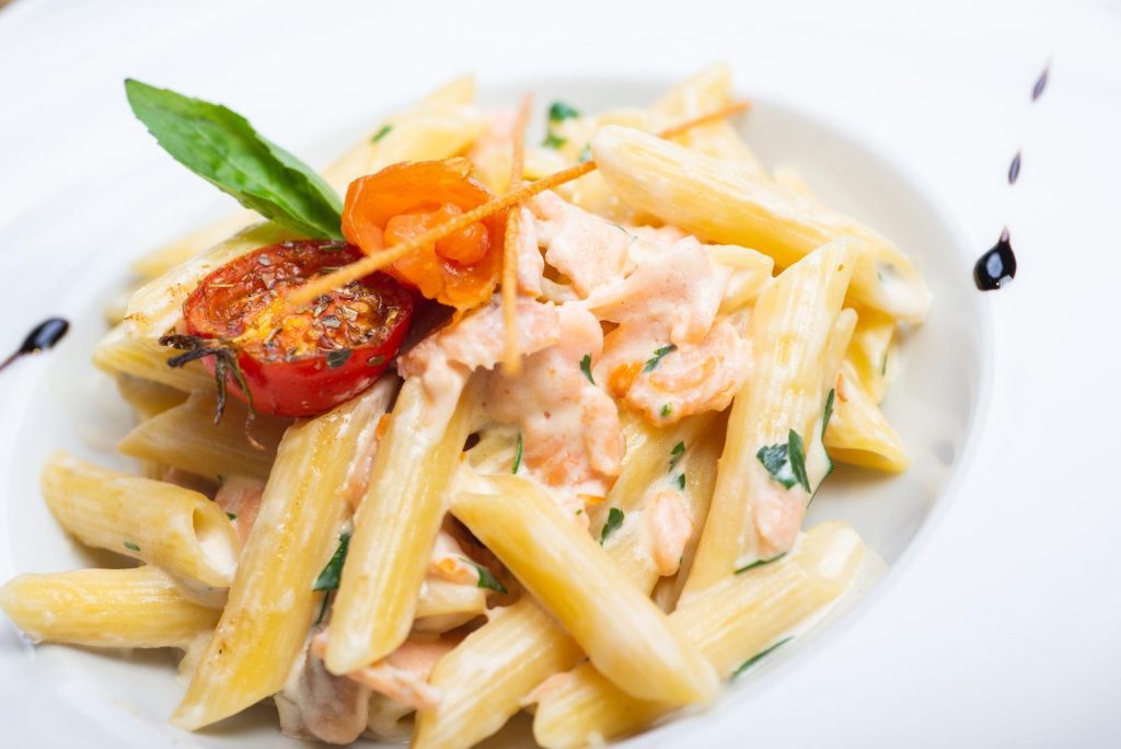 Pasta salmone e pomodorini