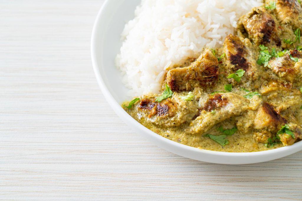 Pollo allo yogurt