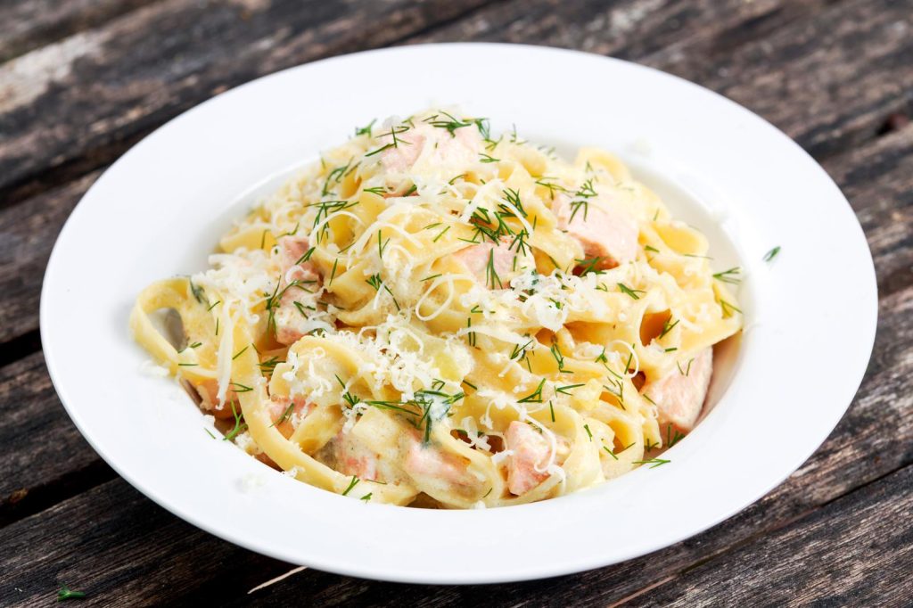 Tagliatelle al salmone