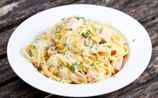 Tagliatelle al salmone