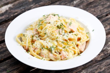 Tagliatelle al salmone