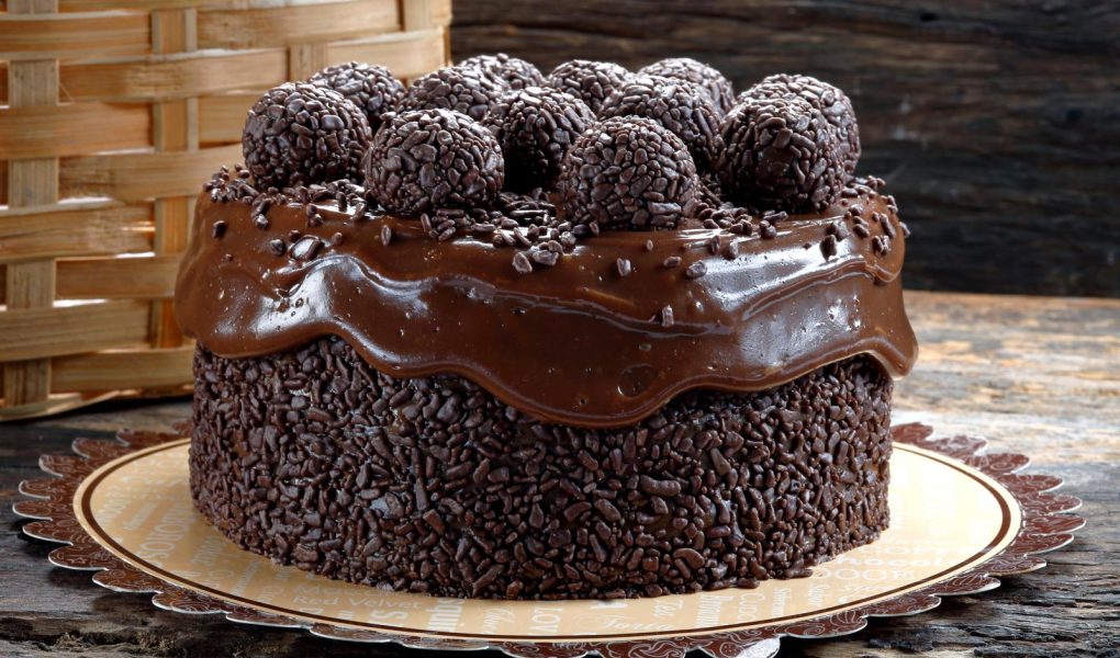 Torta al cioccolato con cuore morbido