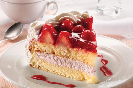 Torta panna e fragole