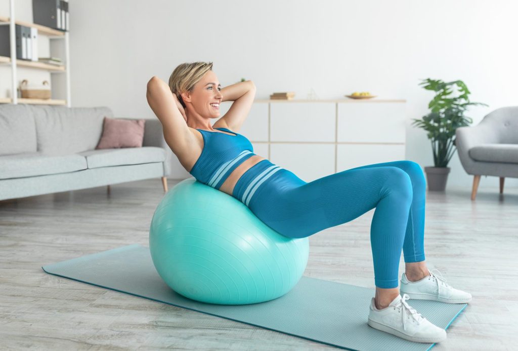 Esercizi pilates a casa